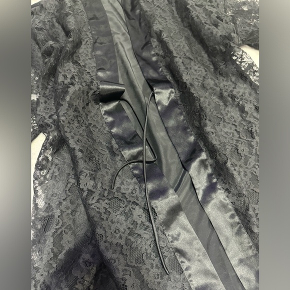 Gold Tag Victorias Secret Silky Black Robe - Picture 10 of 10